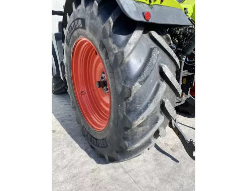 Tracteur Claas Arion 660 Cmatic