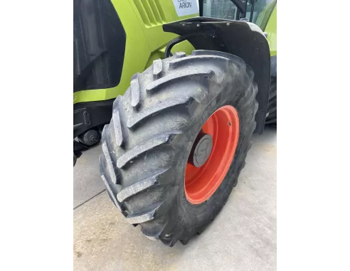 Tracteur Claas Arion 640 Cmatic