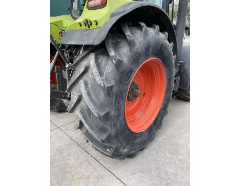 Tracteur Claas Arion 640 Cmatic