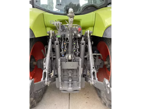 Tracteur Claas Arion 640 Cmatic