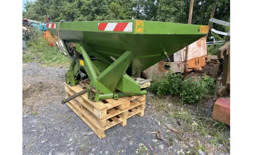 distributeur a engrais Amazone ZAU 1001 à Lille (Nord) - Matériel en stock  2