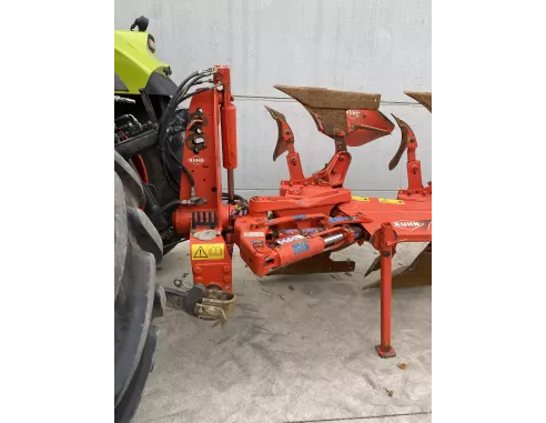 Charrue Kuhn Varimaster 122