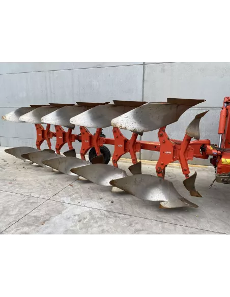 Charrue Kuhn Varimaster 122