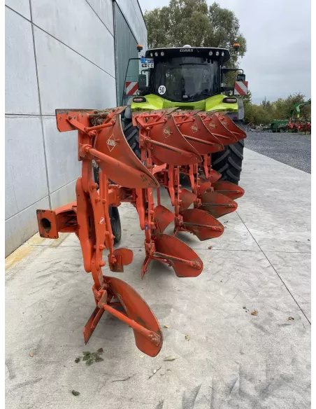 Charrue Kuhn Varimaster 122