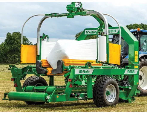 Enrubanneuse à Balles Cubiques Trainée 998