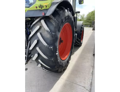 Tracteur Claas Arion 660 Cmatic