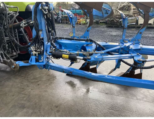 Charrue Lemken Tansanit 8
