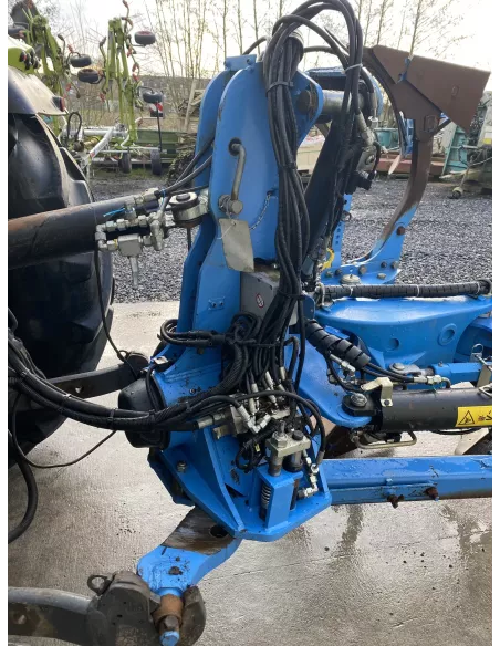 Charrue lemken Tansanit 8