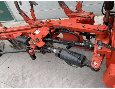 Charrue Grégoire Besson RCW47