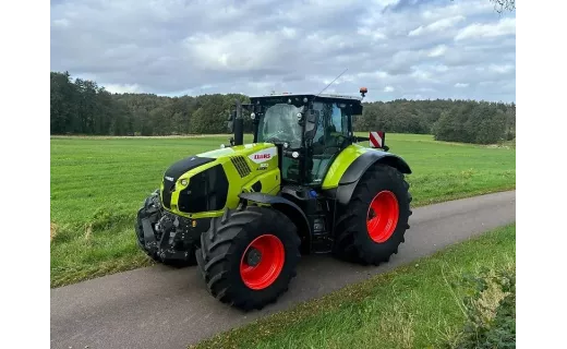 Tracteur Axion 800