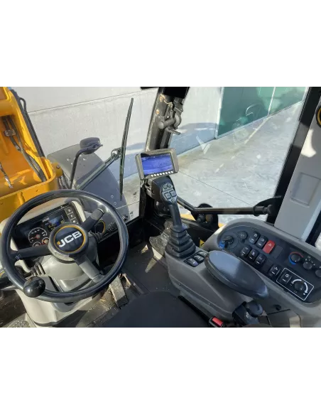 Chargeuse télescopique JCB TM 320 S