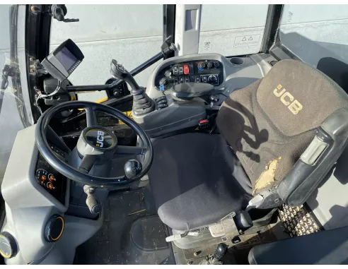 Chargeuse télescopique JCB TM 320 S