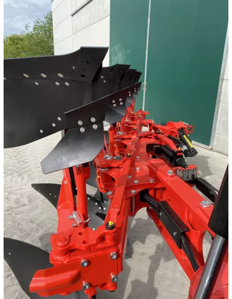 Charrue Rover 50 à Lille (Nord) - Travail du sol Grégoire Besson