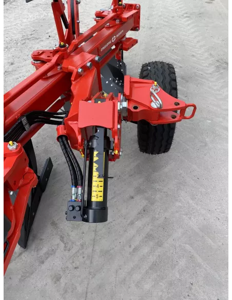 Charrue Rover 50 à Lille (Nord) - Travail du sol Grégoire Besson