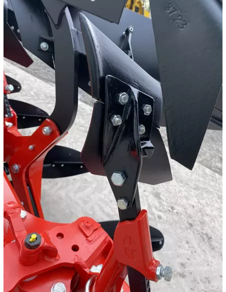 Charrue Rover 50 à Lille (Nord) - Travail du sol Grégoire Besson