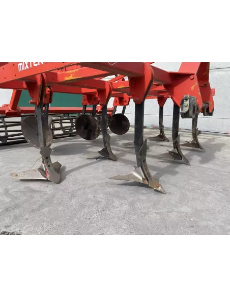 Déchaumeur à dents KUHN mixter 100