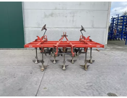 Déchaumeur à dents KUHN mixter 100