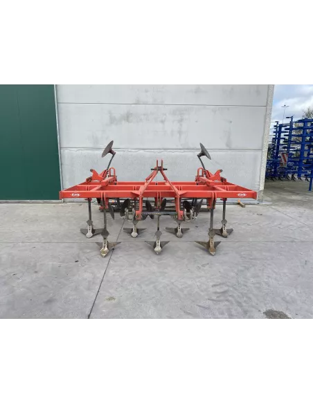 Déchaumeur à dents KUHN mixter 100