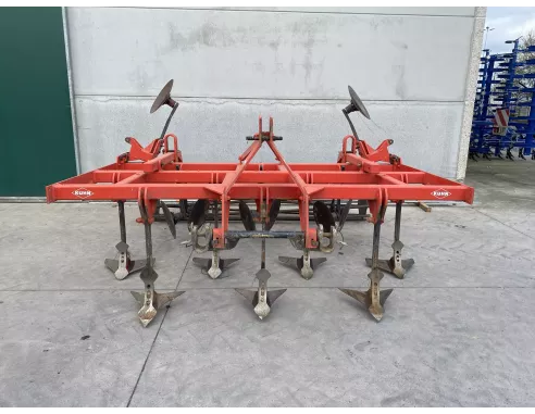 Déchaumeur à dents KUHN mixter 100