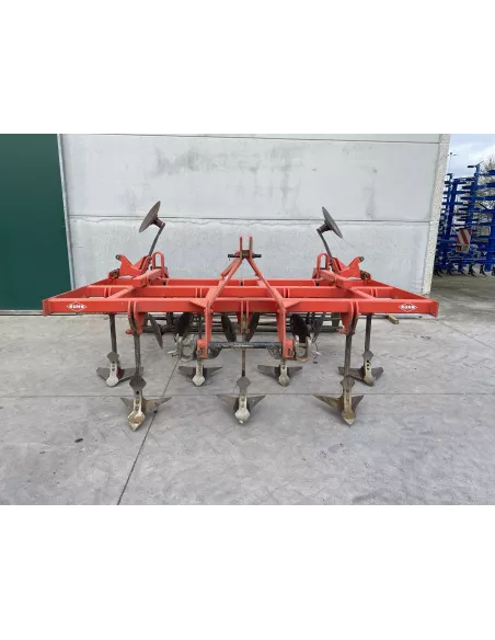 Déchaumeur à dents KUHN mixter 100