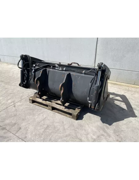 Godet multiservices 1.80 m