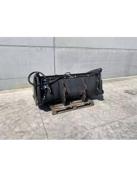 Godet multiservices 1.80 m