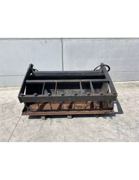 Godet multiservices 1.80 m