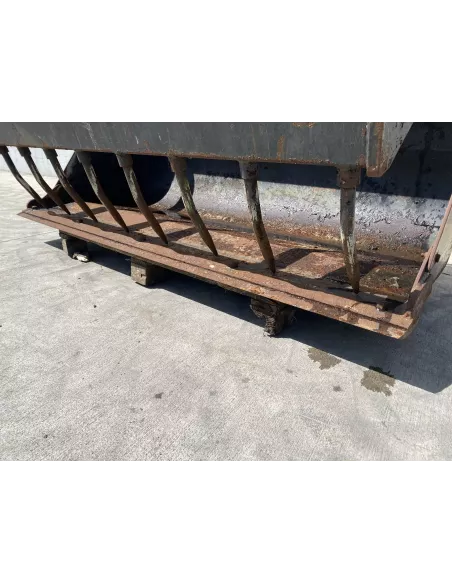 Godet multiservices 1.80 m